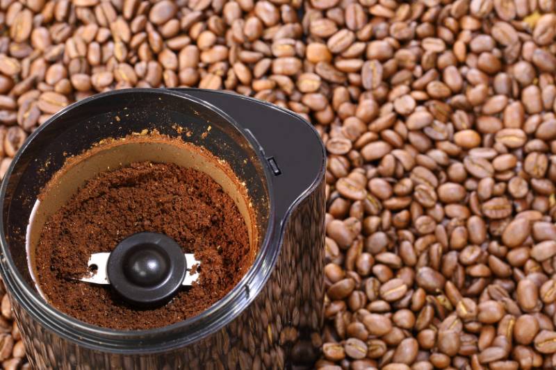 7 Types of Coffee Grinders (What's The Best Pick?)