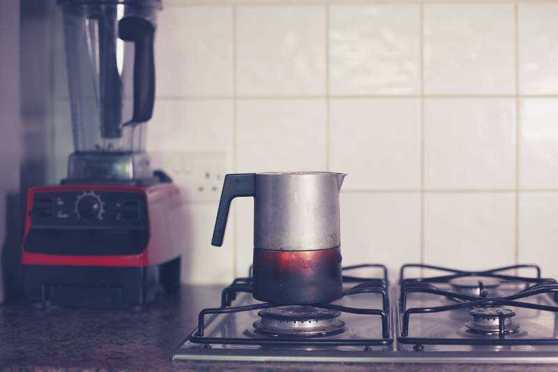 How to Use a Moka Pot Easy Coffee Brewing Guide
