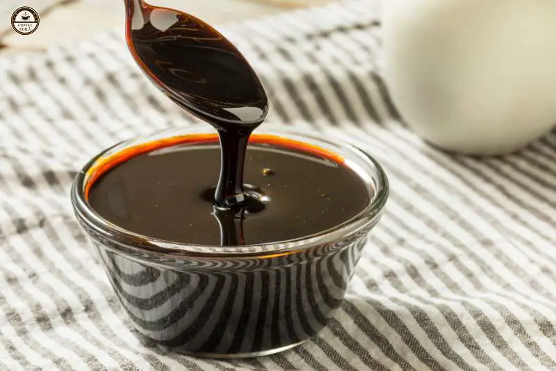 Molasses in gigerbread latte