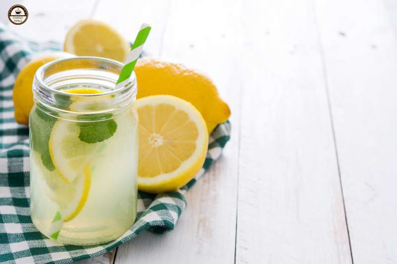 honey simple syrup in lemonade and other cocktails