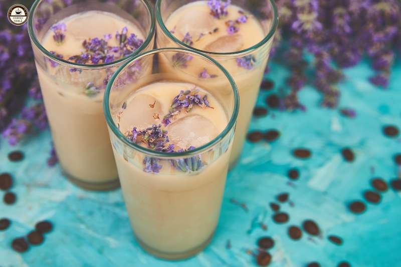iced lavender latte