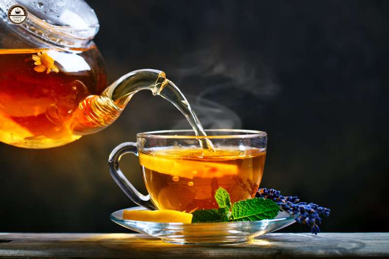 mixing simple syrup in tea