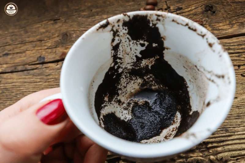 moka pot leaves sediments in the coffee